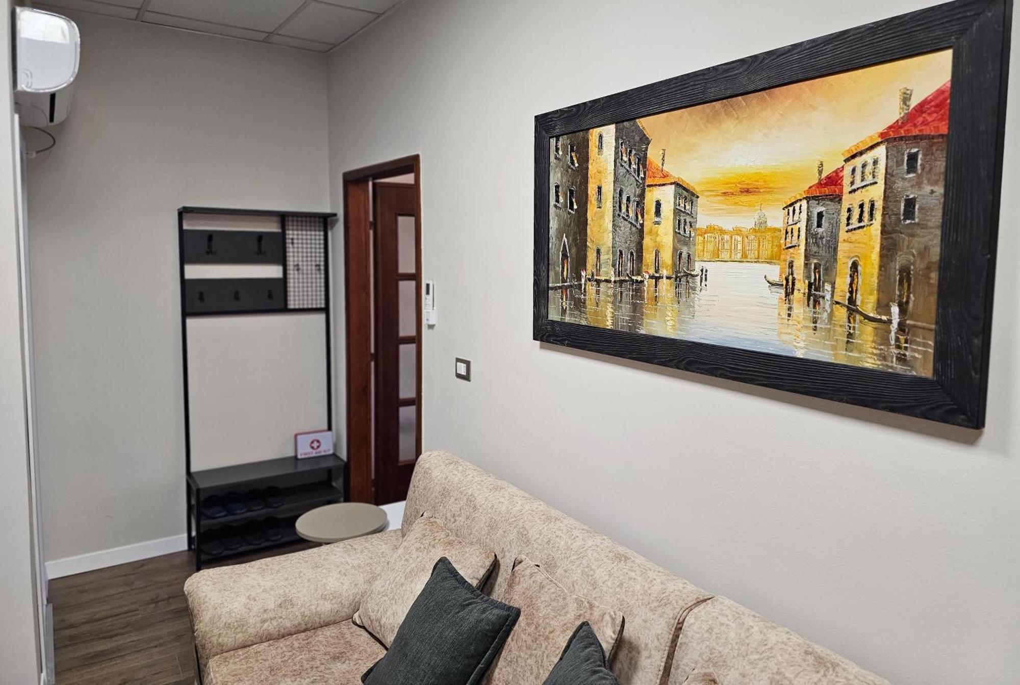 Sky Center Apartment *